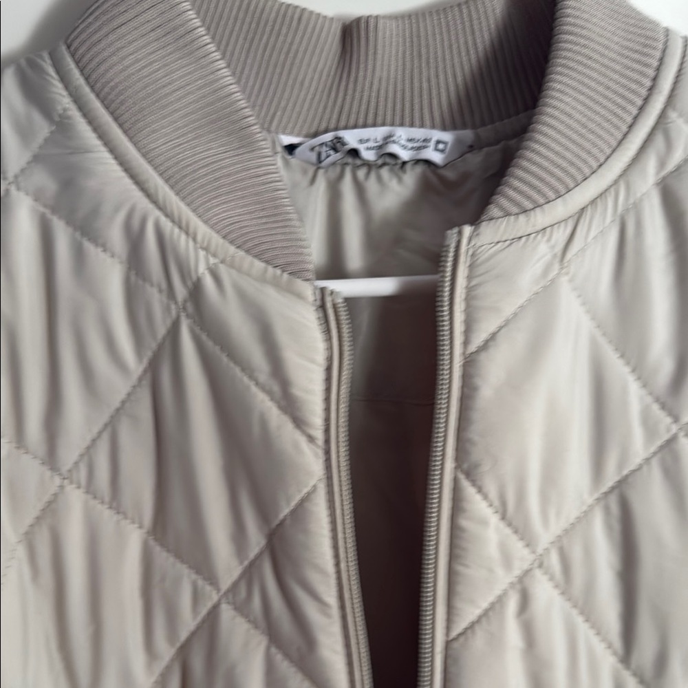 Men’s Zara Tan Bomber Jacket with Quilted Design